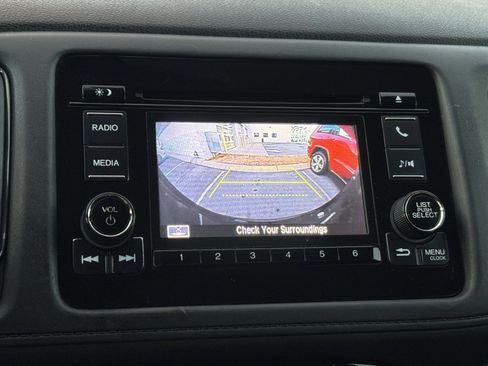 Used 2022 Honda HR-V LX image 7