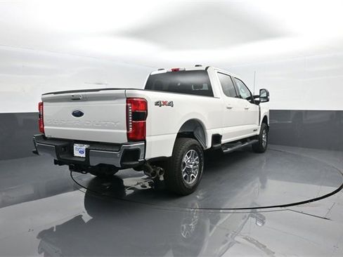 Used 2025 Ford F350 Lariat image 7