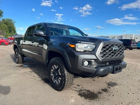 Used 2022 Toyota Tacoma TRD Off-Road AWD/4WD image 8