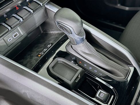 Used 2023 Chevrolet Colorado LT w/ LT Convenience Package II image 24