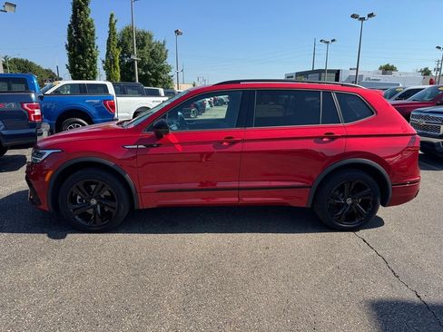 Used 2024 Volkswagen Tiguan SE R-Line w/ MDO Package, Two-Row AWD/4WD image 3
