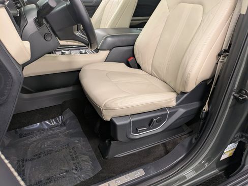 Used 2022 Ford Expedition Max Platinum image 10