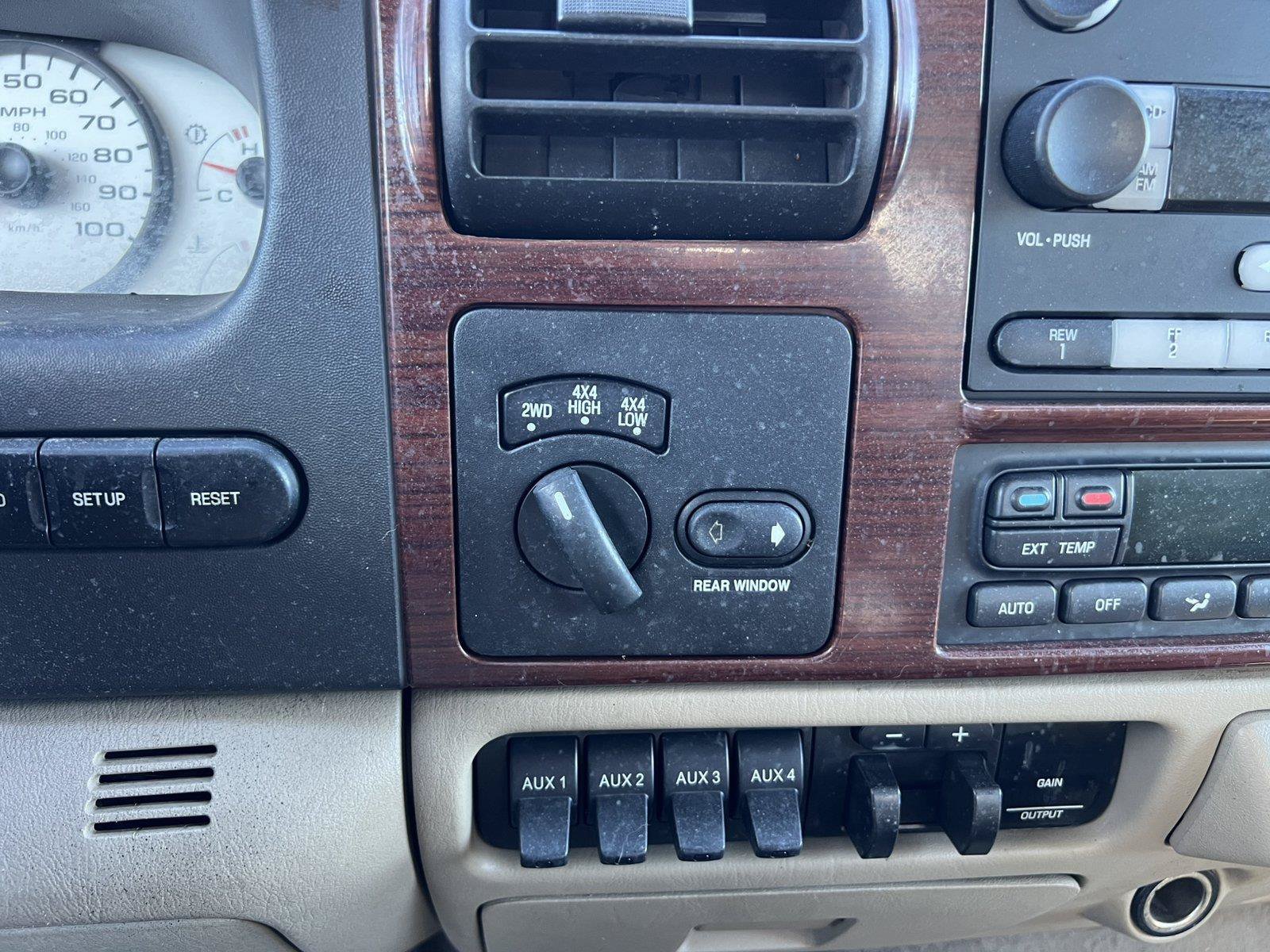 Used 2007 Ford F350 Lariat AWD/4WD image 28