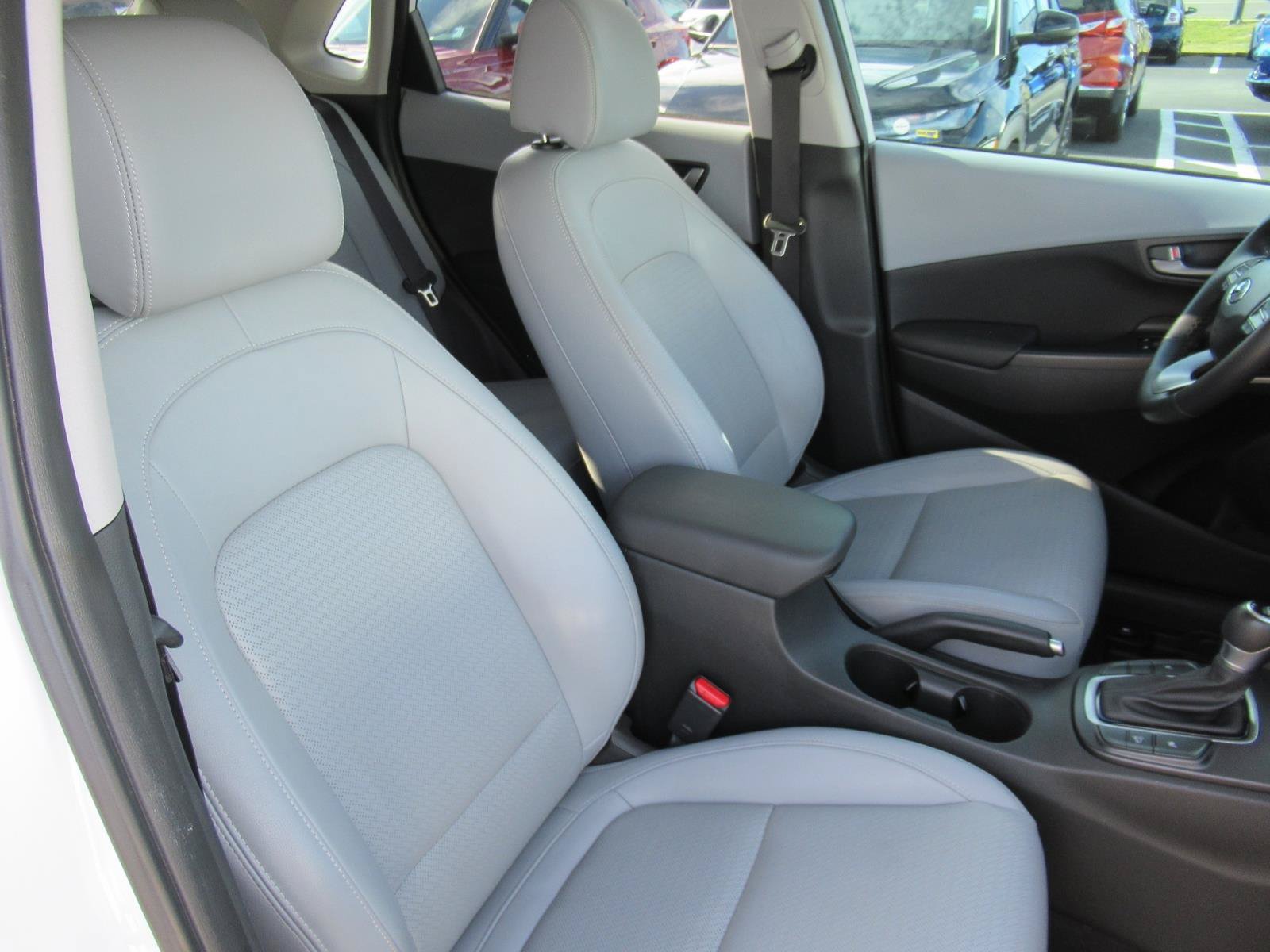 Used 2020 Hyundai Kona Limited FWD image 10
