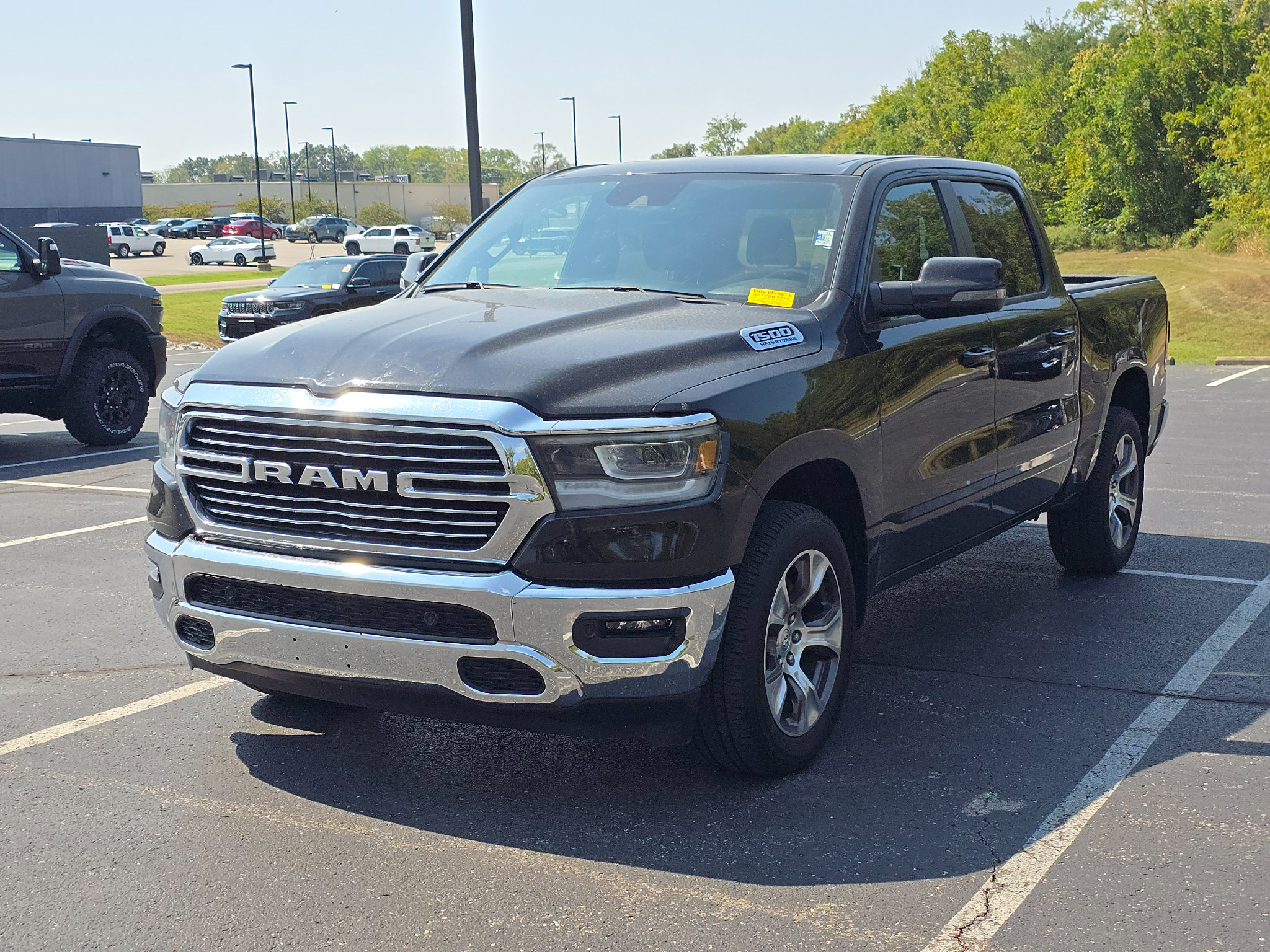 Used 2023 RAM 1500 Laramie AWD/4WD image 9
