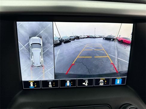 Used 2021 GMC Acadia SLT w/ Elevation Edition image 17