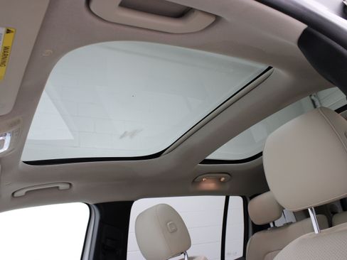 Used 2022 Mercedes-Benz GLB 250 image 26