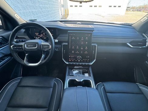 Used 2025 GMC Acadia Denali w/ Super Cruise Package image 14