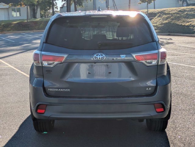 Used 2015 Toyota Highlander Plus FWD image 5