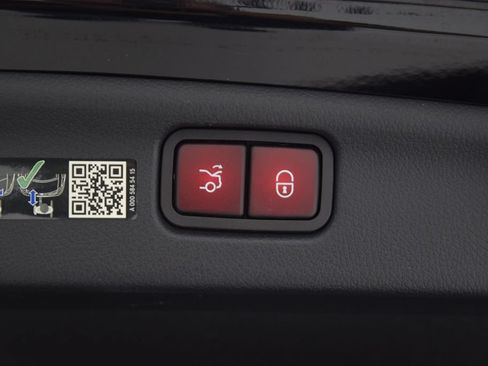Certified 2023 Mercedes-Benz C 300 Sedan image 30