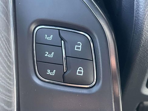 Certified 2022 Ford F150 Platinum w/ Equipment Group 701A High image 28