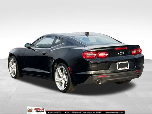 Used 2022 Chevrolet Camaro LT w/ Technology Package image 4