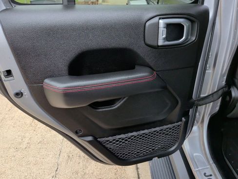 Used 2020 Jeep Gladiator Rubicon AWD/4WD image 38