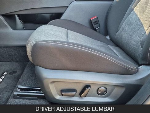 Used 2026 Nissan Rogue SV FWD image 15
