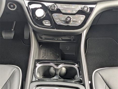 New 2026 Chrysler Pacifica Limited image 19