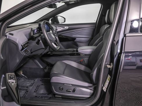 Used 2023 Volkswagen ID.4 Pro S image 7