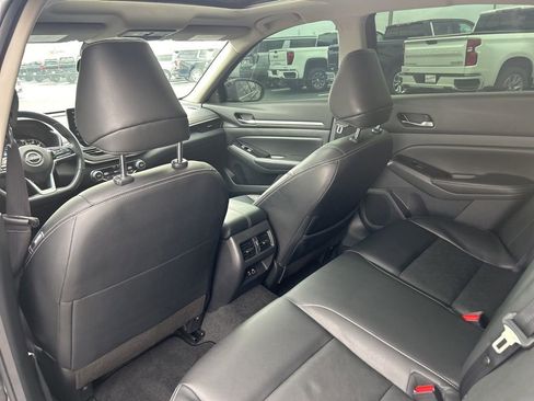 Used 2024 Nissan Altima 2.5 SL FWD image 37