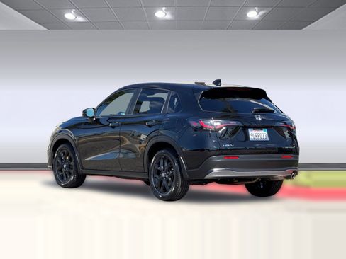 Used 2024 Honda HR-V Sport image 3