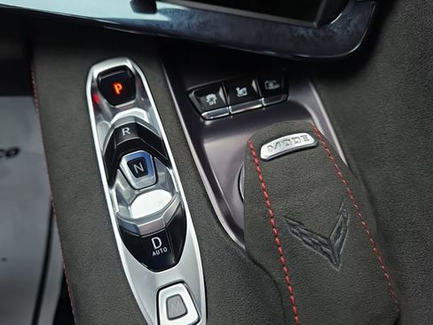 Used 2024 Chevrolet Corvette Stingray Premium Cpe w/ Z51 Performance Package RWD image 36