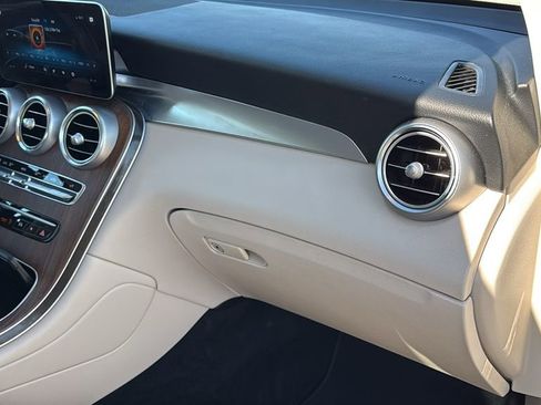Certified 2022 Mercedes-Benz GLC 300 4MATIC image 13