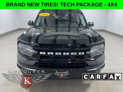 Used 2023 Ford Bronco Sport Outer Banks w/ Tech Package AWD/4WD image 2