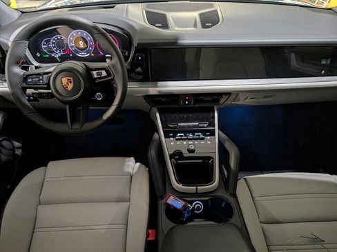 New 2026 Porsche Cayenne image 7