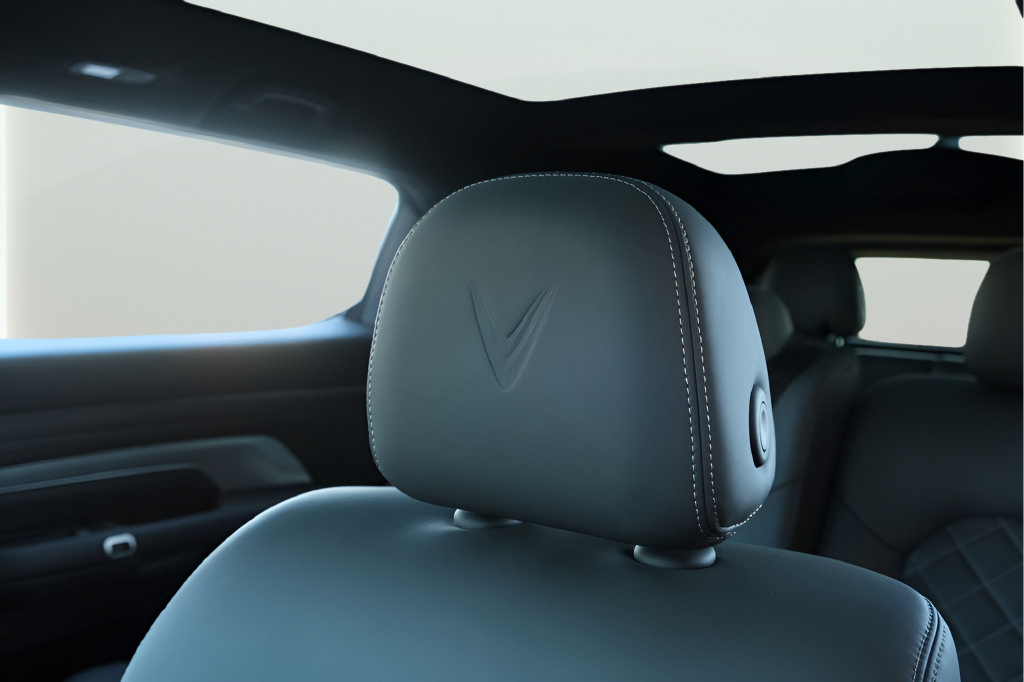 New 2024 VinFast VF 9 Plus AWD/4WD image 10