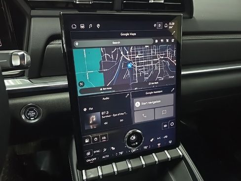 Used 2025 GMC Terrain Elevation w/ Elevation Premium Package image 26