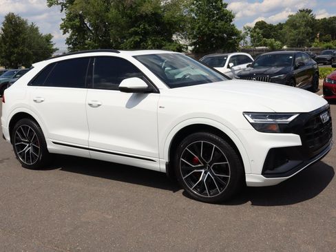 Used 2019 Audi Q8 Premium Plus AWD/4WD image 3