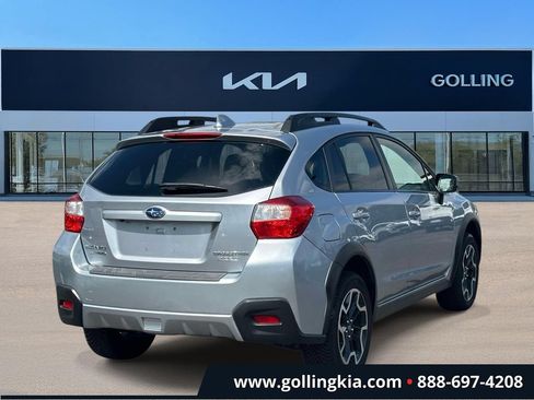 Used 2017 Subaru Crosstrek 2.0i Premium AWD/4WD image 3