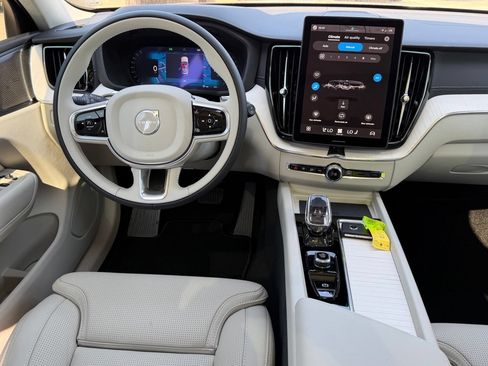 New 2027 Volvo XC60 B5 Ultra AWD/4WD image 11