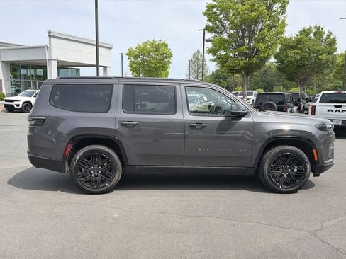 New 2026 Jeep Grand Wagoneer Limited AWD/4WD image 13