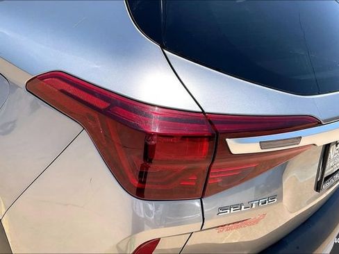 Used 2021 Kia Seltos SX w/ SX Sunroof Package AWD/4WD image 22