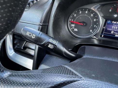 Used 2023 GMC Terrain SLE w/ Driver Convenience Package image 27