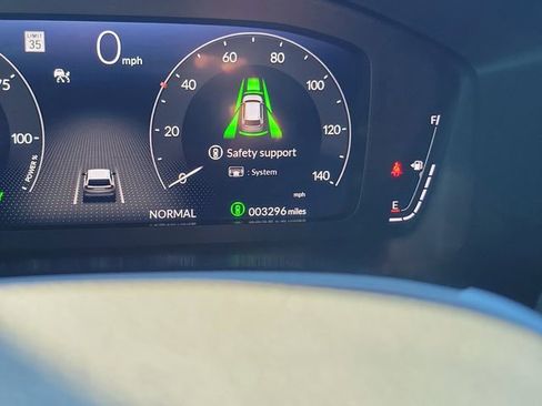 Used 2026 Honda CR-V Sport Touring image 18