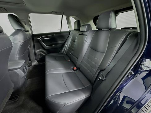 Used 2021 Toyota RAV4 XLE Premium AWD/4WD image 24