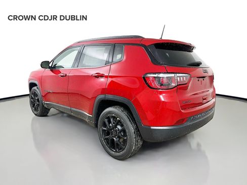 Used 2026 Jeep Compass Latitude AWD/4WD image 7