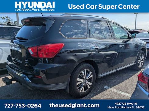 Used 2018 Nissan Pathfinder SV w/ SV Tech Package AWD/4WD image 2