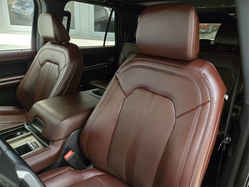 Used 2024 Ford Expedition Max Limited image 35