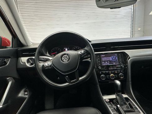 Used 2022 Volkswagen Passat 2.0T SE FWD image 18