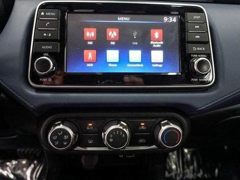 Used 2023 Nissan Versa SV image 18