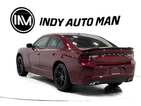 Used 2018 Dodge Charger SXT w/ Blacktop Package image 6