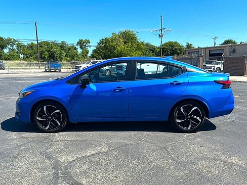Used 2024 Nissan Versa SR FWD image 5