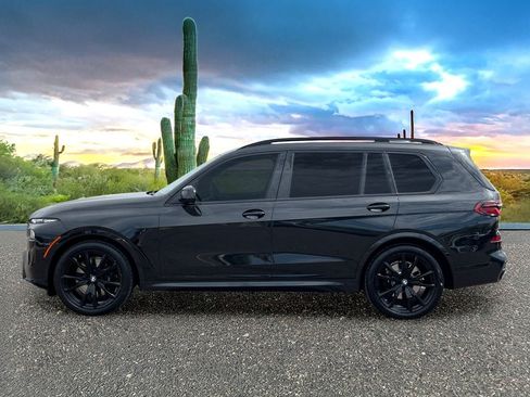 Used 2023 BMW X7 xDrive40i w/ Executive Package AWD/4WD image 3