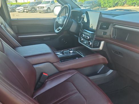 Used 2024 Ford Expedition Max Limited image 14
