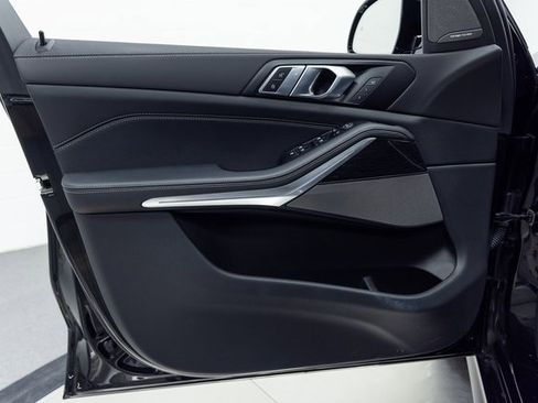 Certified 2024 BMW X5 xDrive40i w/ M Sport Package image 11