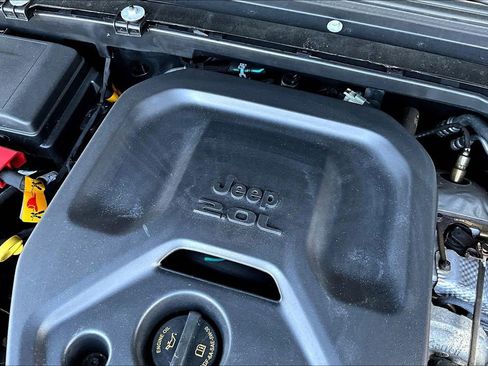 Used 2023 Jeep Wrangler Unlimited Sahara w/ Cold Weather Group AWD/4WD image 30