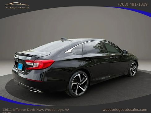 Used 2019 Honda Accord Sport image 4