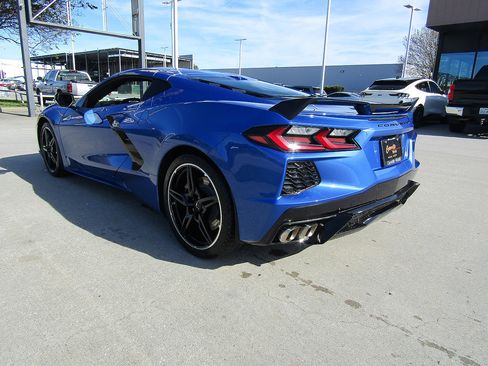 Used 2022 Chevrolet Corvette Stingray Preferred Cpe w/ Z51 Performance Package RWD image 7
