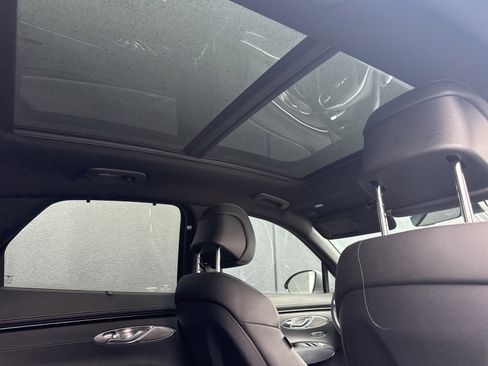 Used 2023 Genesis GV70 2.5T Sport Prestige w/ Sport Prestige Package image 6